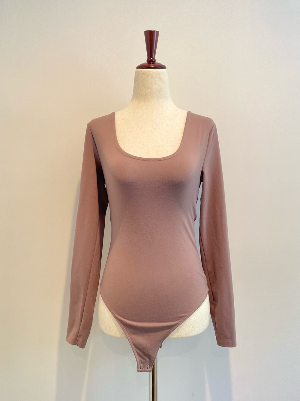 Abercrombie & Fitch Soft A&F Long Sleeve Bodysuit - size XS